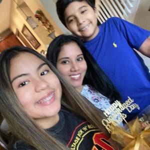 Meet your Posher, Mayra